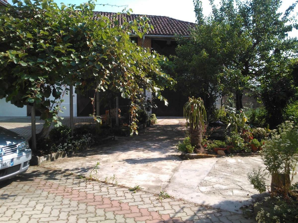 Casa Aromi Ed Arte Guest House Asti Luaran gambar