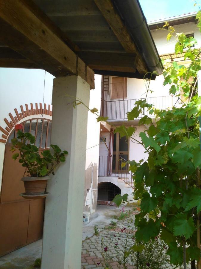 Casa Aromi Ed Arte Guest House Asti Luaran gambar
