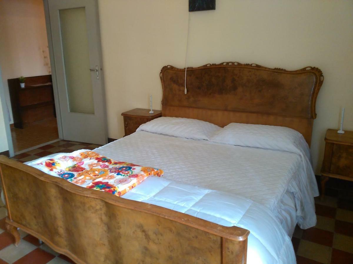 Casa Aromi Ed Arte Guest House Asti Luaran gambar