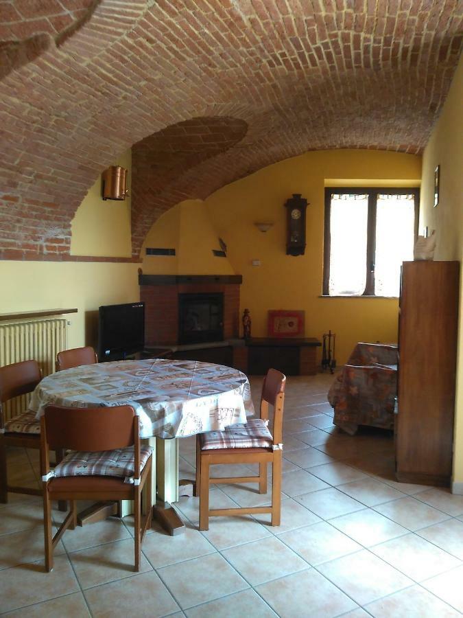 Casa Aromi Ed Arte Guest House Asti Luaran gambar